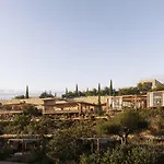 Akra & Hotel 5*
