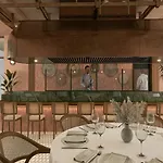 Akra & Hotel 5*