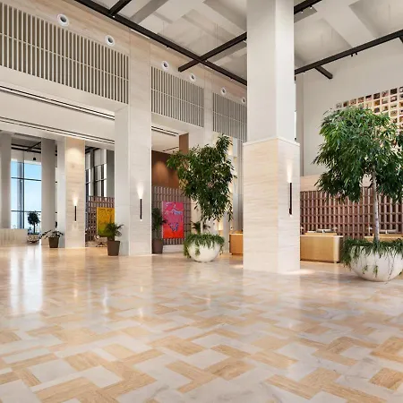 Hotel Akra & 5*