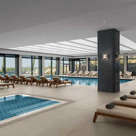 Akra & Hotel 5*