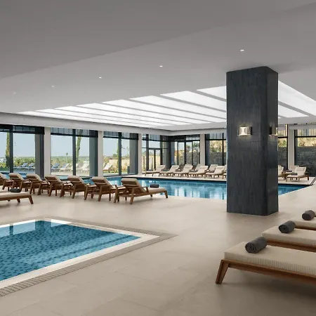 Hotel Akra & 5*