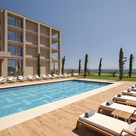 Akra & Hotel 5*