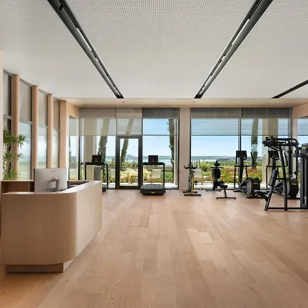 Akra & Hotel 5*