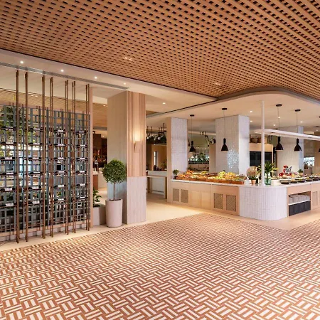 Hotel Akra &