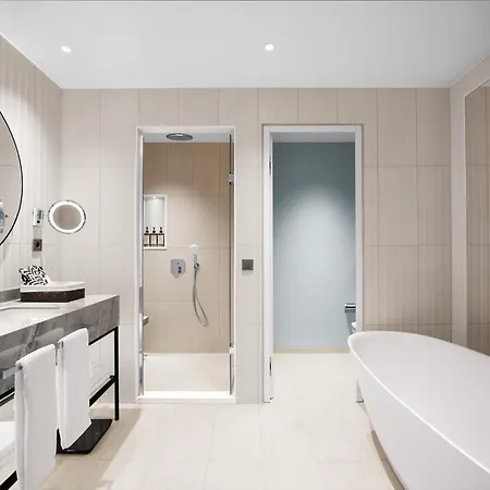 Hotel Akra & 5*