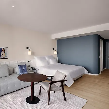Akra & Hotel 5*